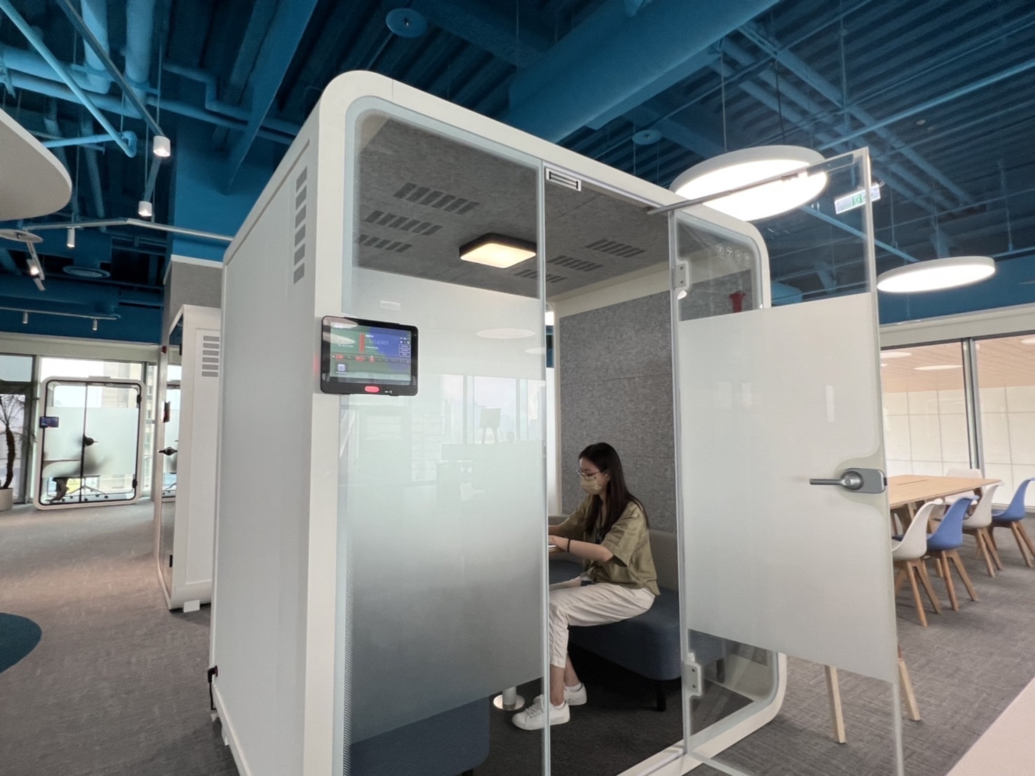 EMC易倍高雄據點的智慧行動辦公艙，展現EMC易倍在面板以外的研發應用軟實力